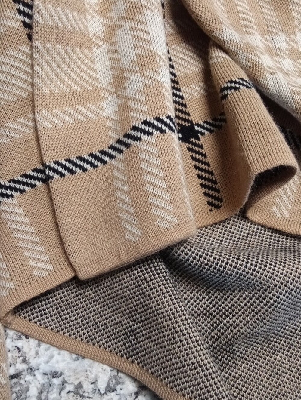 Anne Klein Size L Beige Plaid Double-Breasted Trench Coat with Gold Buttons - Picture 12 of 12